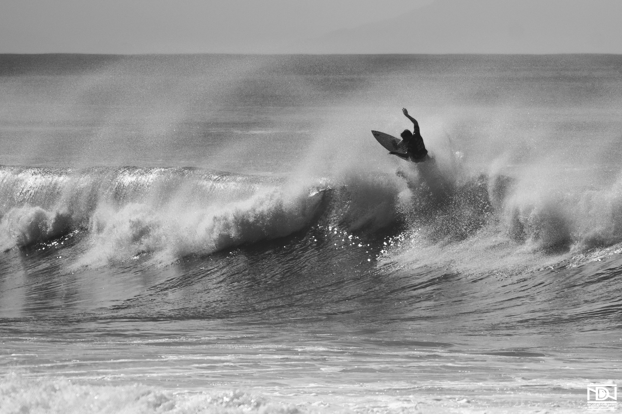 Black and White Surf Action – Partie 2